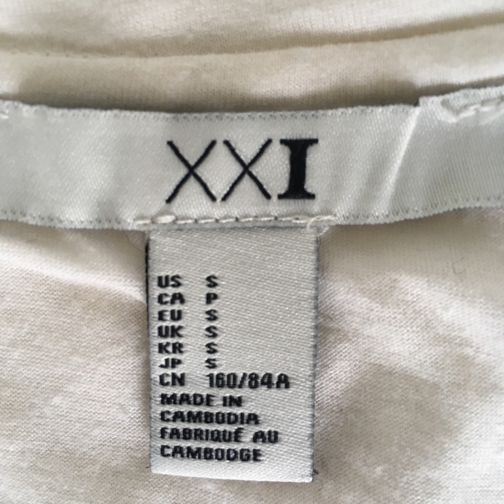 XX1 Cream Feather - Ruffle Top Size / Small - Picture 6 of 6